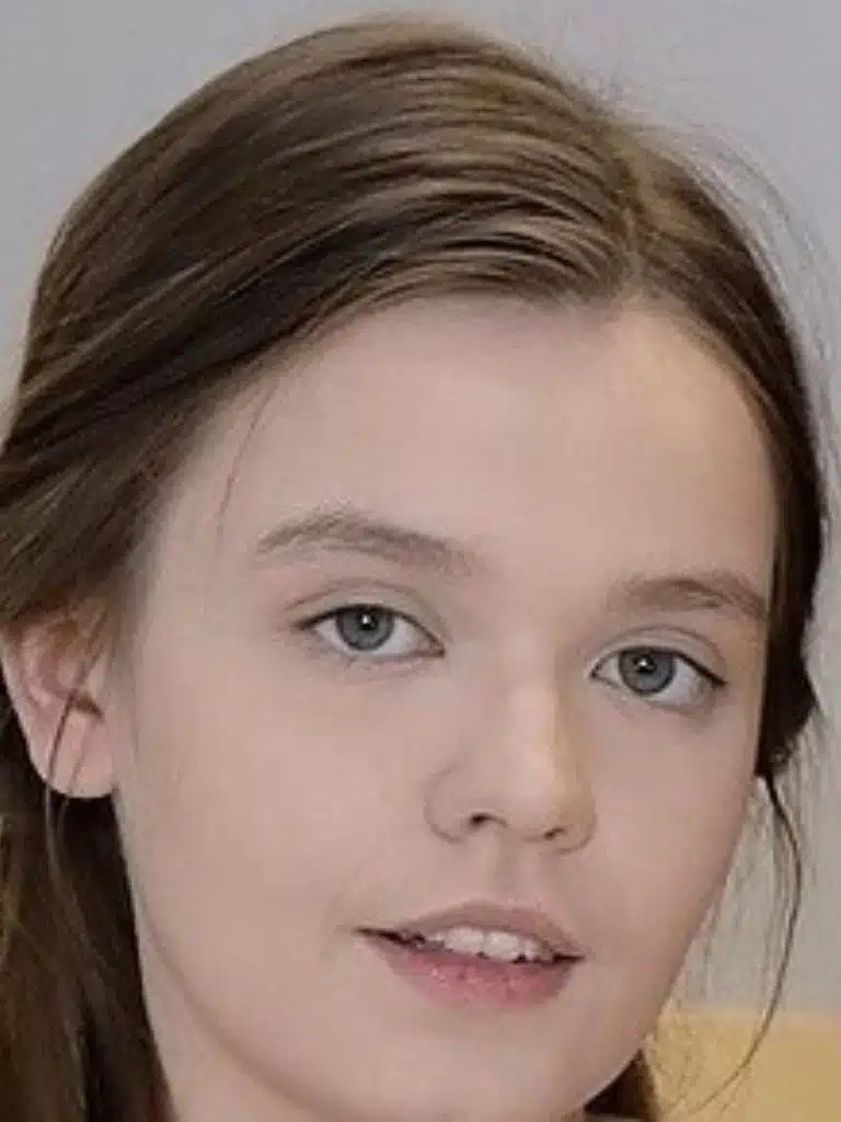 Rose Hart (Model) Biography, Wiki, Age, Career, Height, Weight(07)